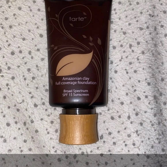 Tarte Amazonian Clay Foundation Bundle - Picture 3 of 10
